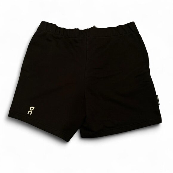 Black On Cloud running shorts - Picture 5 of 6